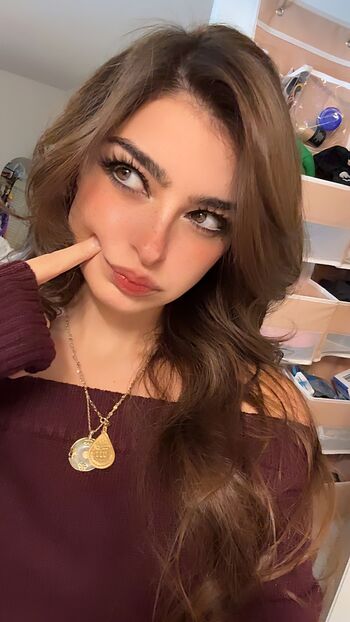 Full leaked Aruuu private onlyfans photo