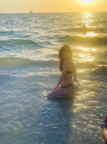 Full leaked Aruuu private onlyfans photo