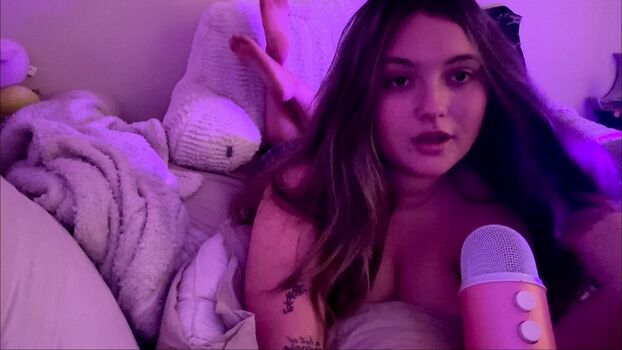 Asmr In The Pose