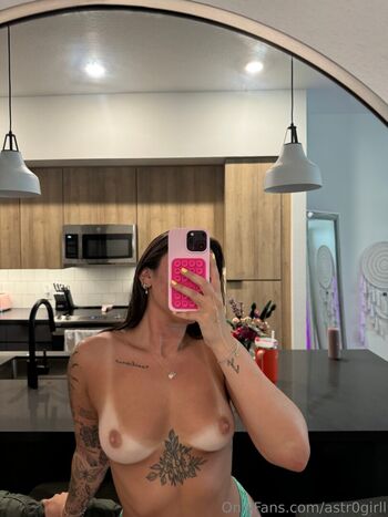 Astr0girll