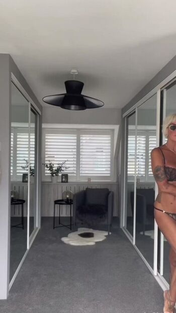 Full leaked Astrid zeegen private onlyfans photo
