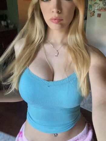 Full leaked Gwenny / private onlyfans photo
