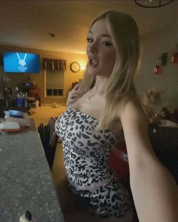 Full leaked Wettmelons / private onlyfans photo