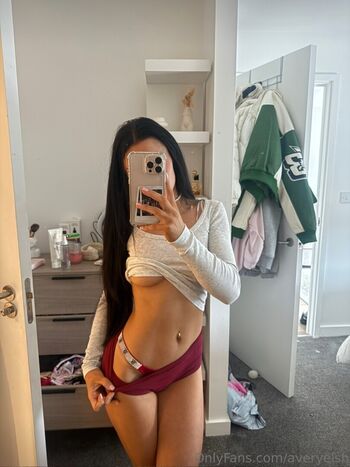 Full leaked Aviezhou private onlyfans photo
