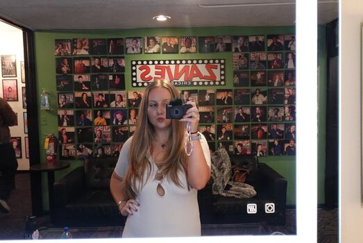 Full leaked Awalmartparkinglott private onlyfans photo