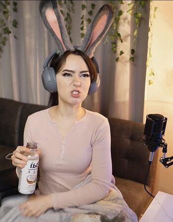 Full leaked Awkspew roo private onlyfans photo