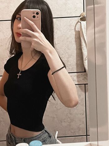 Full leaked Nam mommy / private onlyfans photo