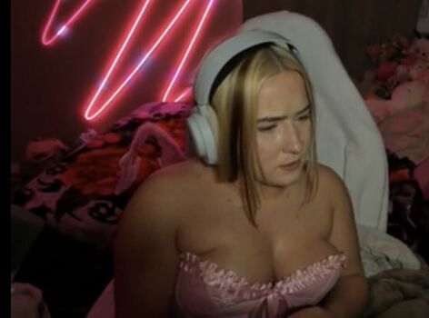 Full leaked Baabybrook private onlyfans photo