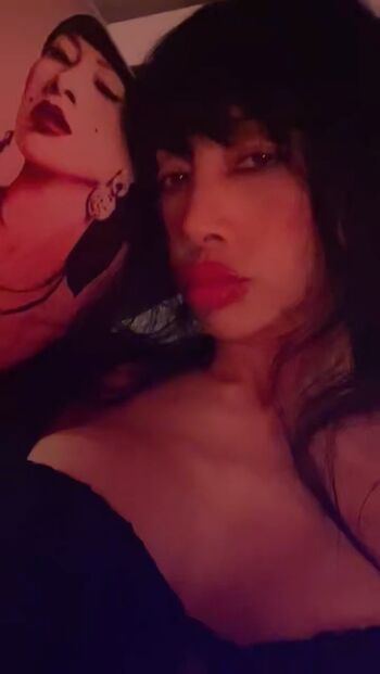 Bai Ling