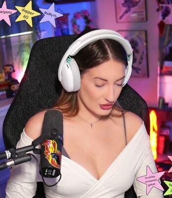 BasicWitGirl