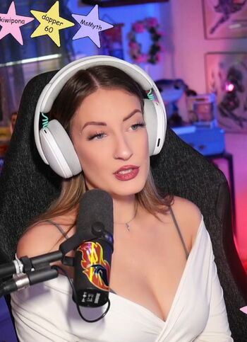 BasicWitGirl