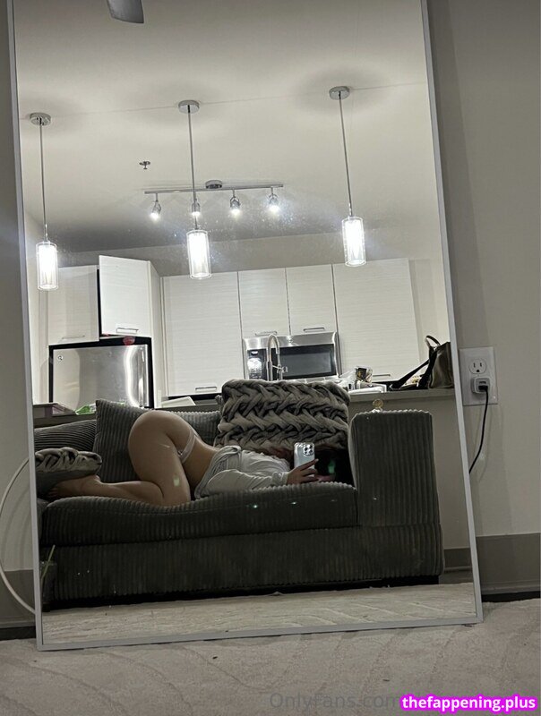 Bbaybeebirkin / domymommi / kaniiberry / kaniiberry - Photo OnlyFans Nu #73