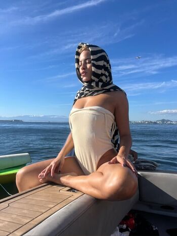 Bella Campos