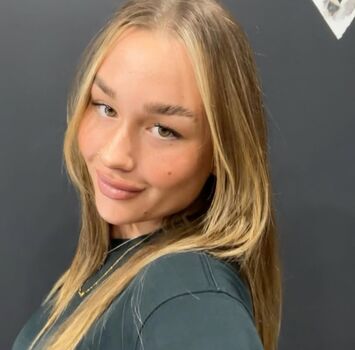 Bella Groves