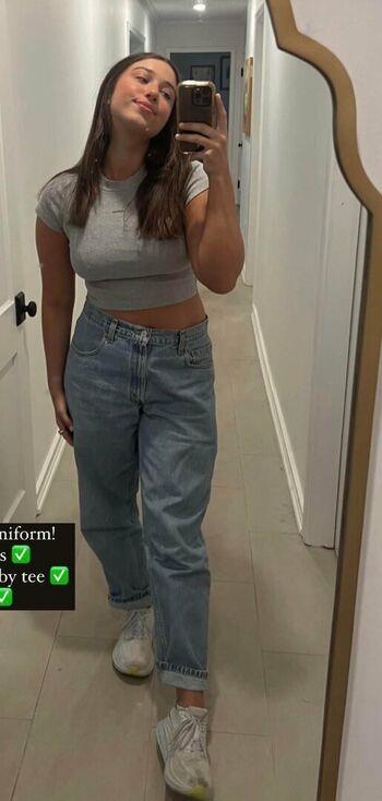 Bella Robertson