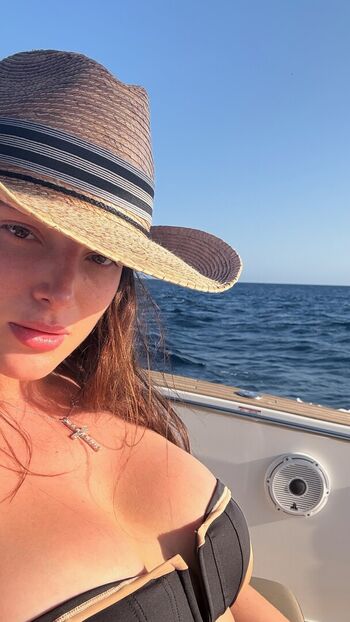 Bella Thorne