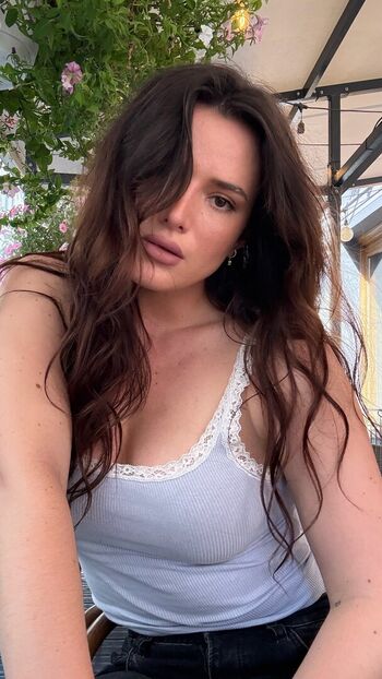 Full leaked Bella thorne  page private onlyfans photo