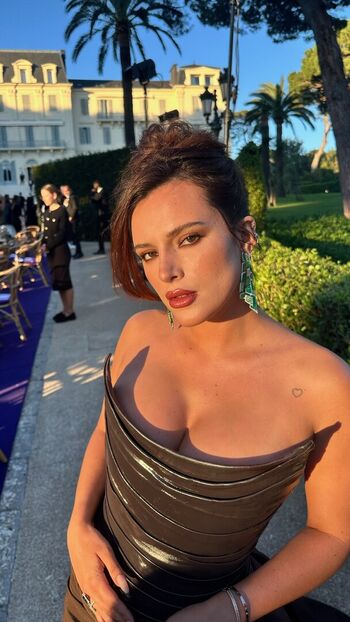 Full leaked Bella thorne  page private onlyfans photo