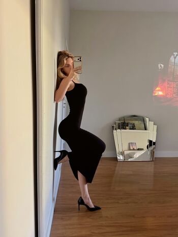 Full leaked Bellashhh  page private onlyfans photo