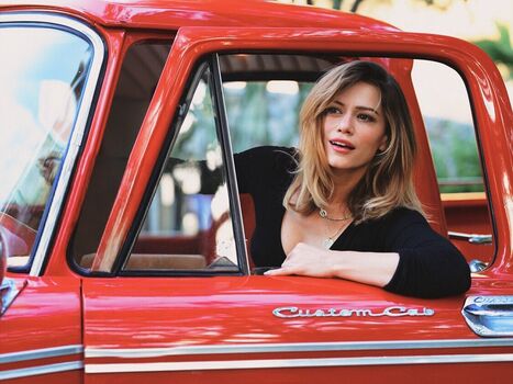 Bethany Joy Lenz