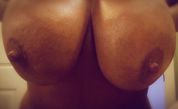 Bigdaddysgirl71