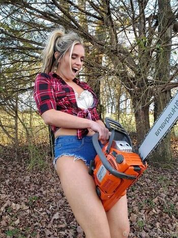 Bikinihuntress