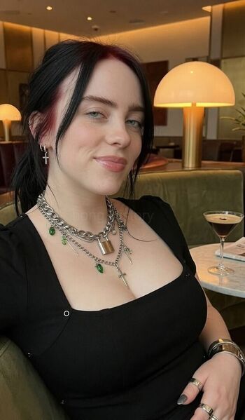 Billie Eilish Fake