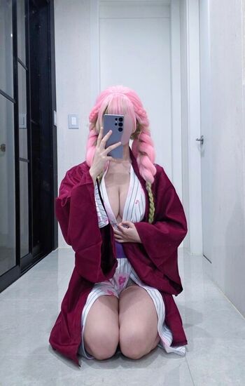 Full leaked Peachyleya/ private onlyfans photo