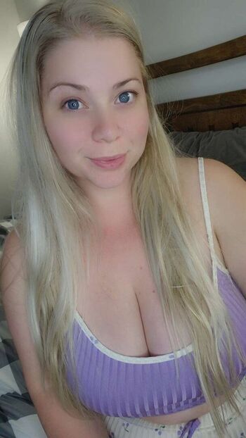 blondebabygirl26