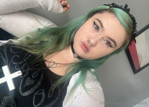 bloodikittix