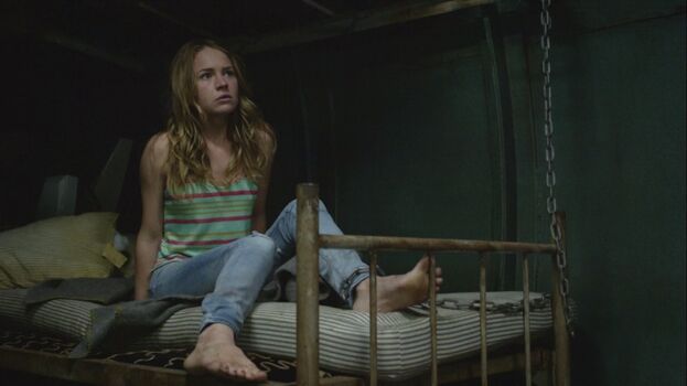 Britt Robertson