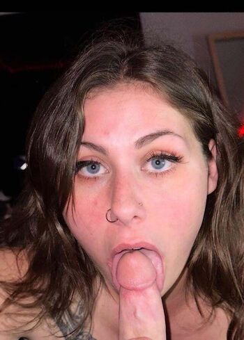 Full leaked Brittsprettypeach private onlyfans photo