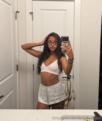 Full leaked Brynleewest private onlyfans photo