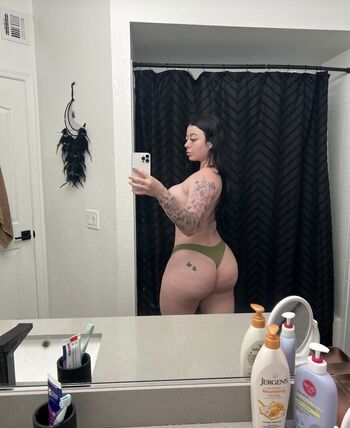 Caitlyneavess