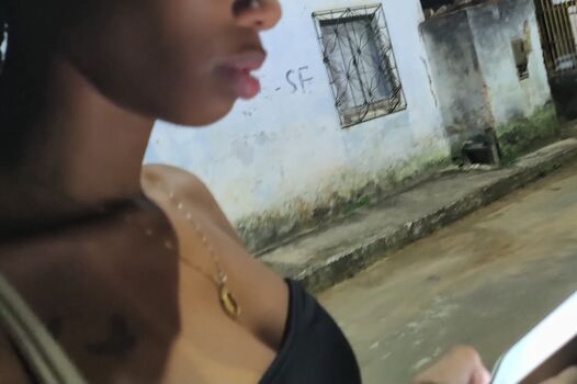 CANDID Boobs