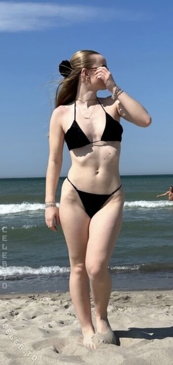 Full leaked Carla zombek private onlyfans photo