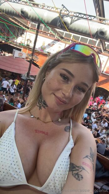 Full leaked Cassie coconut page private onlyfans photo