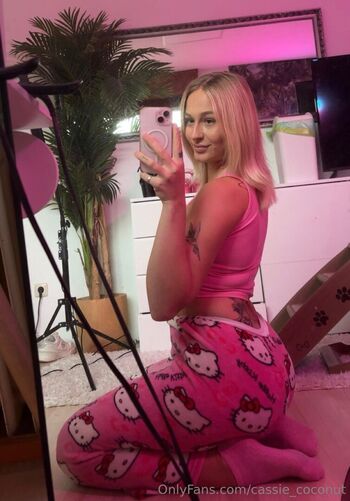 Full leaked Cassie coconut page private onlyfans photo