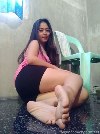 chaarmfeet