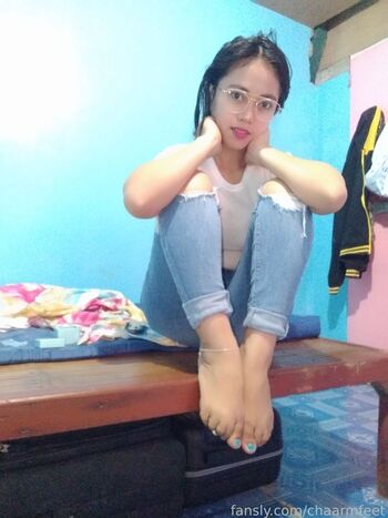 chaarmfeet