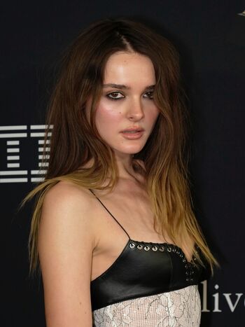 Full leaked Charlotte lawrence page private onlyfans photo