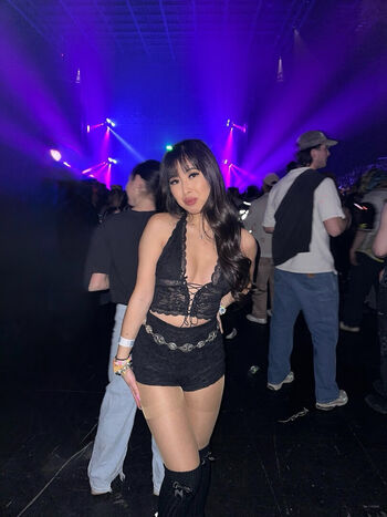 Chloe ABG