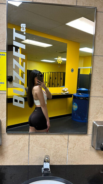 Chloe ABG