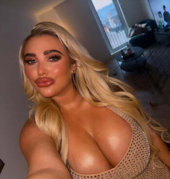 Full leaked Chloe amber private onlyfans photo