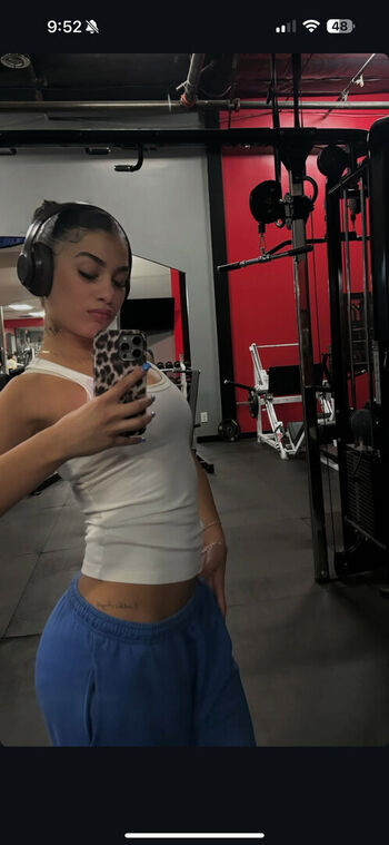 Chvzvanessa