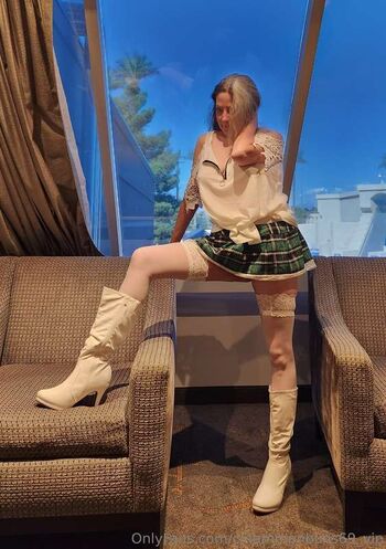 CinammonBuns69_VIP