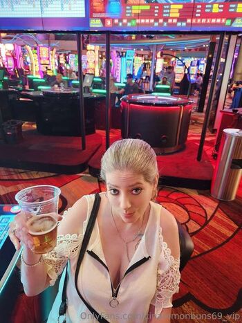 CinammonBuns69_VIP