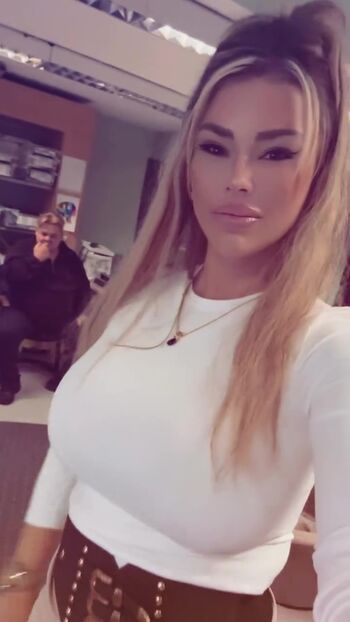 CINDY BREUER