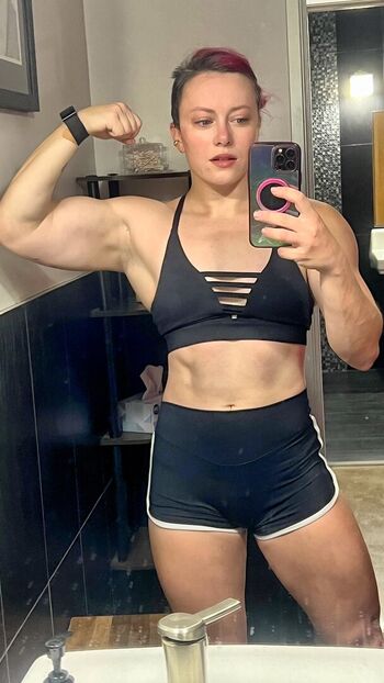 Claire Max