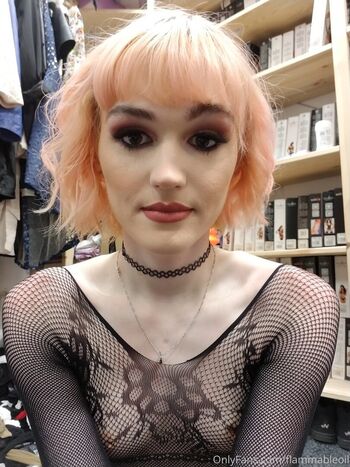 Claire Tennebrarum